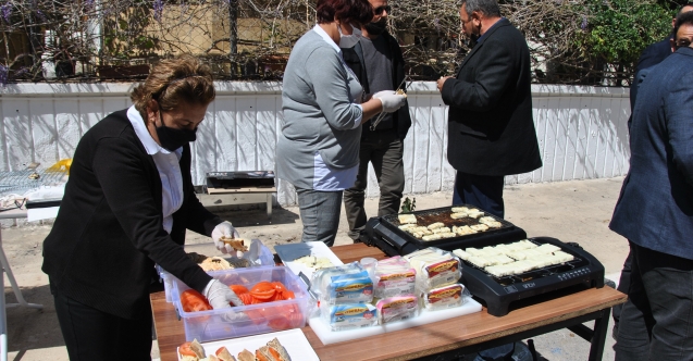 Ledra Palace'ta hellimli eylem: "Hakkımızı yemeyin"