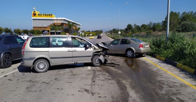 Ters şeride giren 87 yaşındaki kadın canından oldu