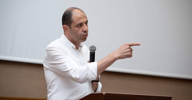 "Arıklı'nın dünyadan haberi yok"