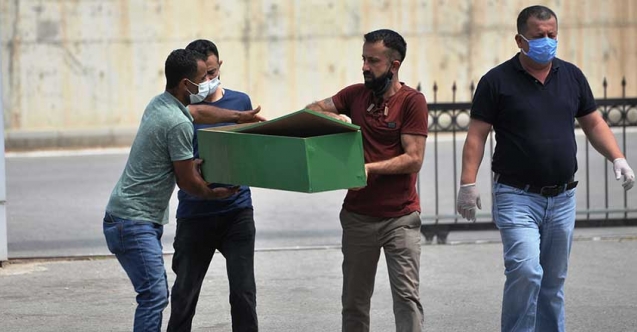 Babanın küçük tabuttaki ağır yükü
