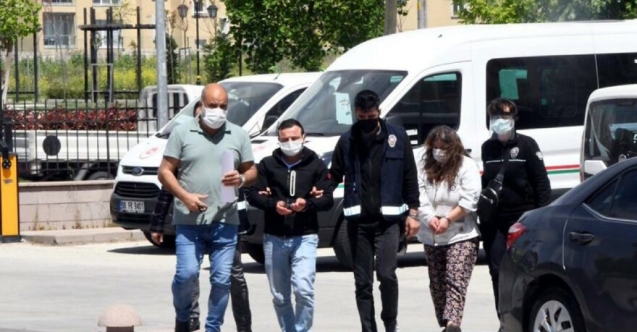 Eşiyle ilişkisinden şüphelendiği babasını, annesiyle planlayıp öldürdü