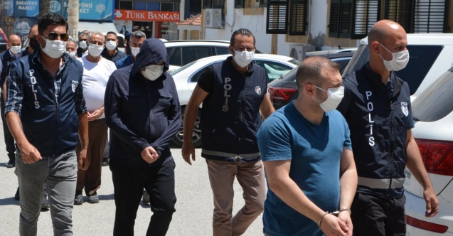 Rüşvet davasını etkilemek istemişler