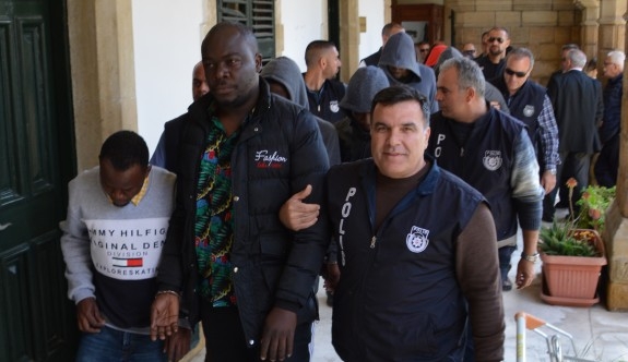Afrikalı öğrenciler konusunda uyarı: "Londra’ya benzeyeceğiz"