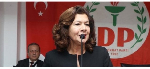 Afet Özcafer DP'den istifa ediyor