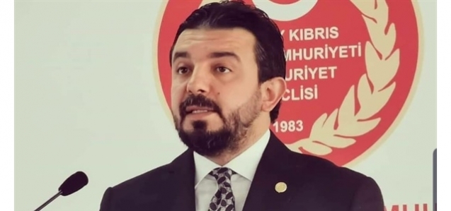 Bertan Zaroğlu: “2 bin üyeyle yarın istifa ediyoruz”
