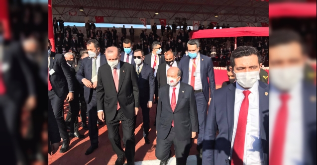 Erdoğan, Kıbrıs'a kalabalık bir heyetle geliyor