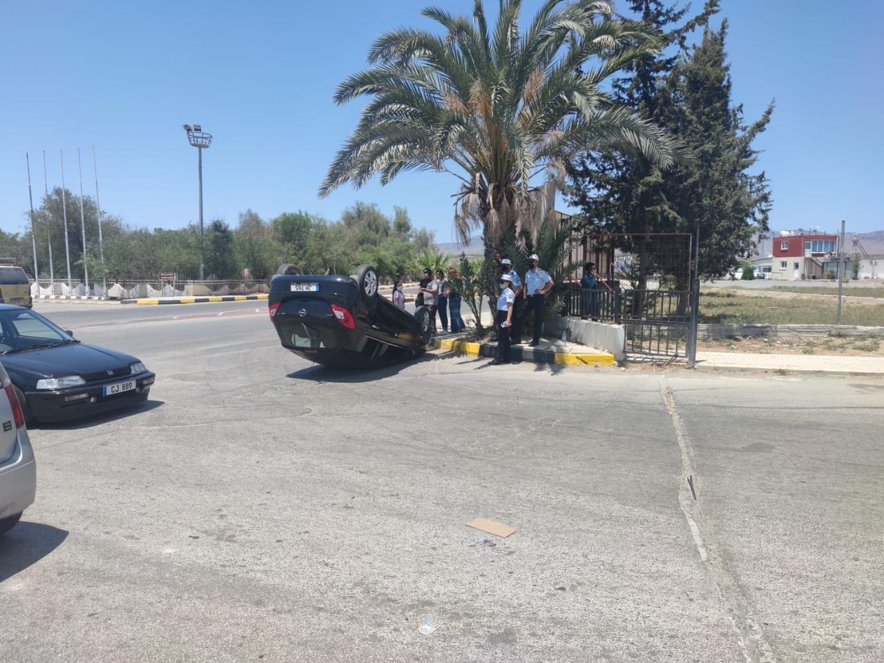 Hızını alamadı takla attı