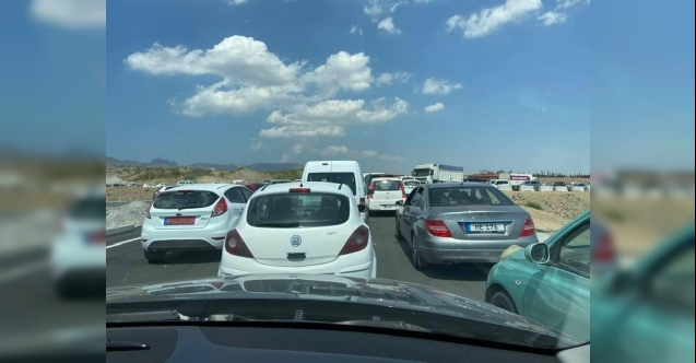 Kuzey Çevre Yolu’nda trafik kaosu! İşkenceye döndü