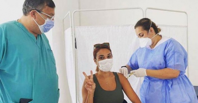 Zuhal Topal, aşısını KKTC'de oldu