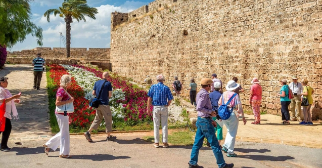12 ay turizm başlıyor