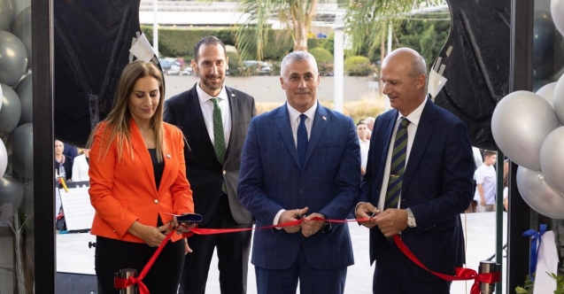 Girne'de renkli açılış