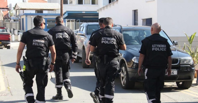 Silahlı Azeri infaz için gelmiş! KKTC bağlantısı var...