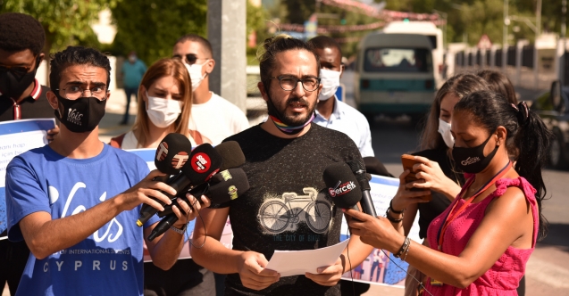 Yabancı öğrencilerin eylemine polis engeli