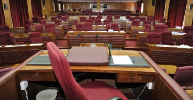 Hükümet ortada yok