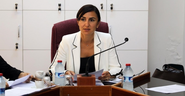 "Karşımızda üç maymunu oynayan bir hükümet var"