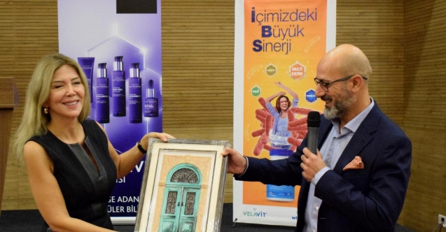 Ünlü kozmetik markaları tanıtıldı