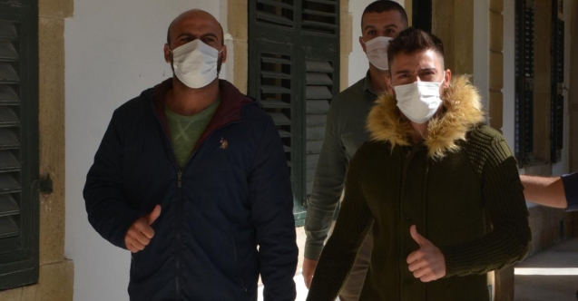 Önce kaçtılar sonra teslim oldular