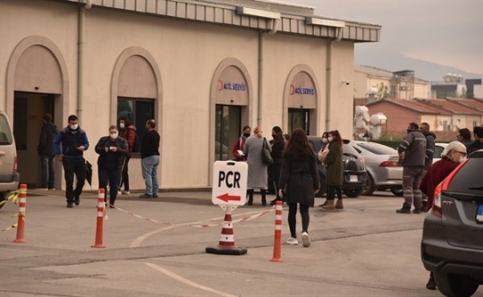 Vakaların tümüne zatürre teşhisi