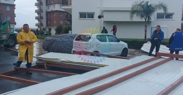 Fırtına yıktı geçti
