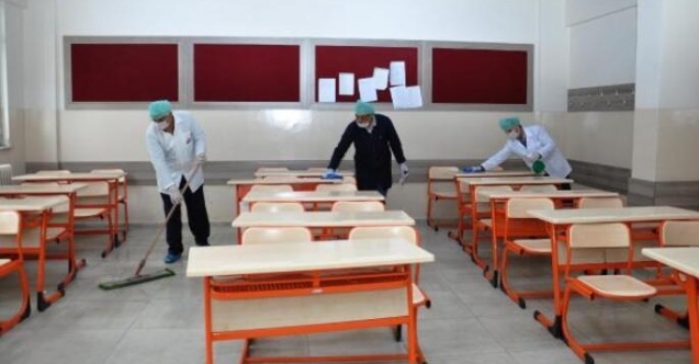 Okullar kapanacak mı? Pilli açıkladı