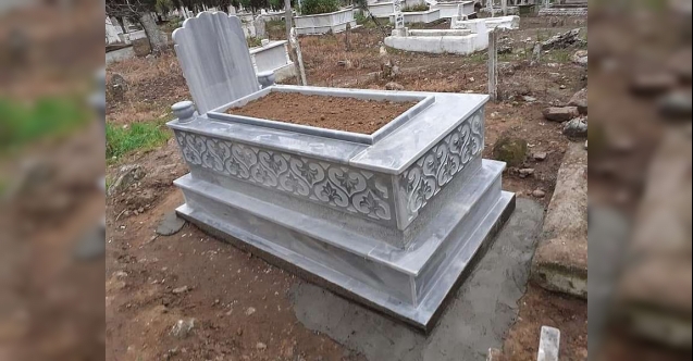 Oy karşılığı mezar taşı isteyen var