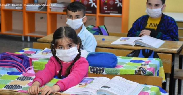 Bir haftada 632 öğrenci ve 111 öğretmen pozitif
