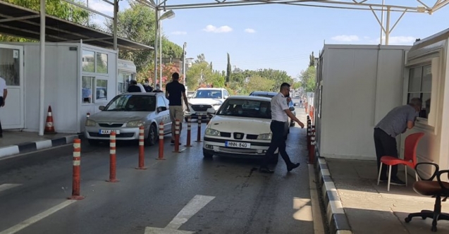 Geçişlerde aşılılara test zorunluluğu kalktı