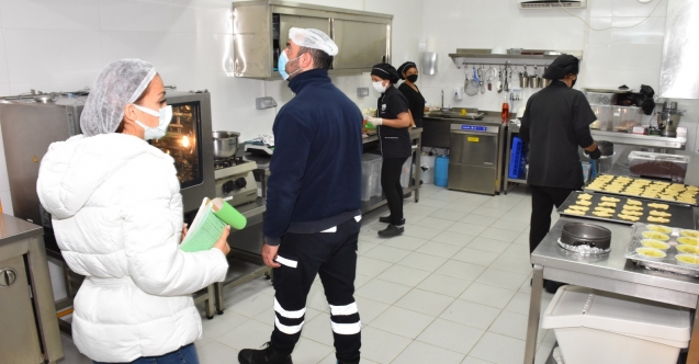 Girne'de üç işletmeye mühür