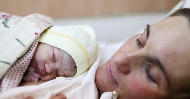 Savaşın ortasında doğan Katya bebek umudun adı oldu