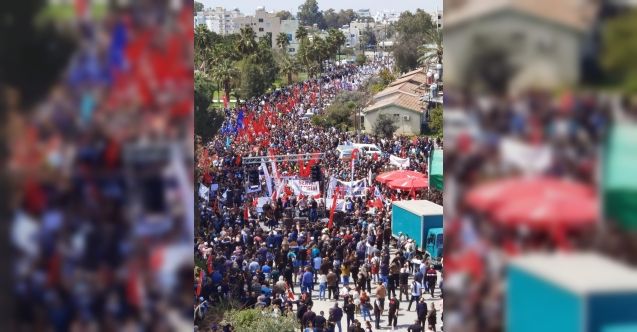 Binler meydana sığmadı