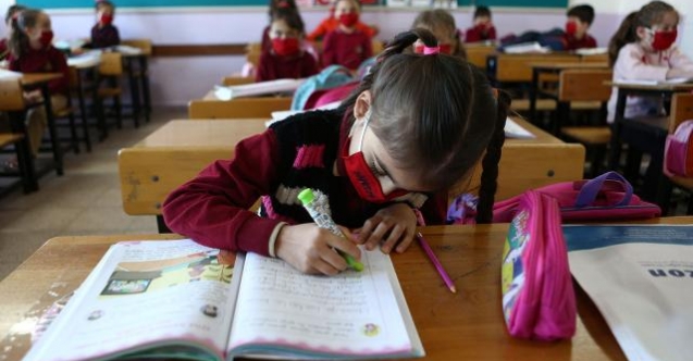 Bir haftada 62 öğrenci ve 12 öğretmen pozitif