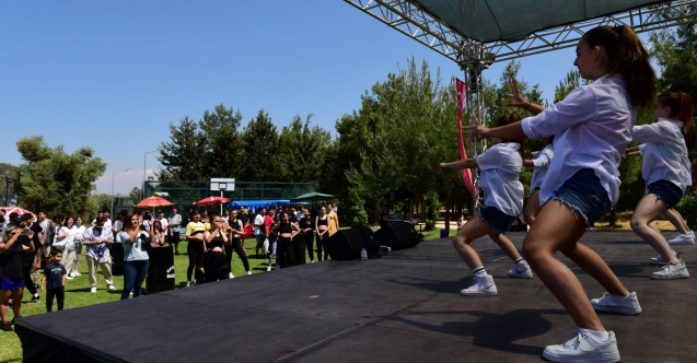 Gençler festivalde eğlendi