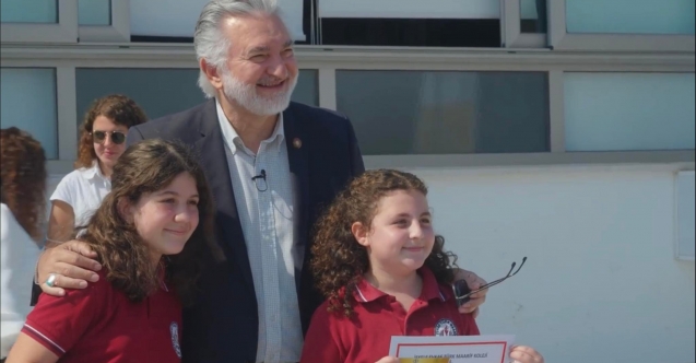 Benter'den gençlere: “Hem memleketinize, hem de insanlığa katkı koyabileceksiniz”