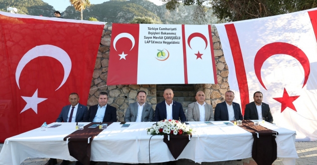 Çavuşoğlu, tepki gösteren Kıbrıslı Türkleri toparlamaya gelmiş!