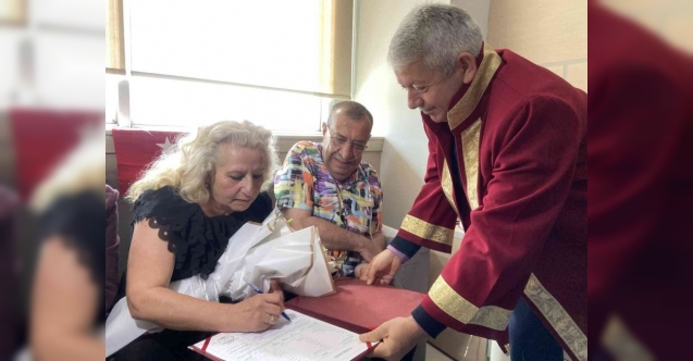 30 yıl önce boşandılar, hastanede tekrar evlendiler