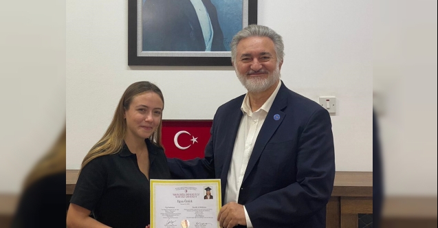 Evkaf’ın katkılarıyla eğitimini tamamladı, doktor oldu