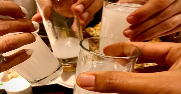 Evde iki tek atmak lüksün de lüksü!