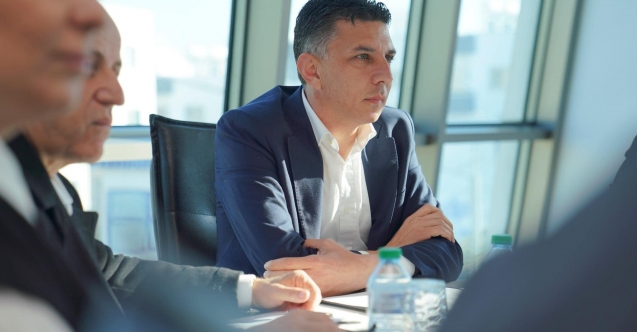 “Hedefim, iki dönemden sonra bayrağı devretmek”