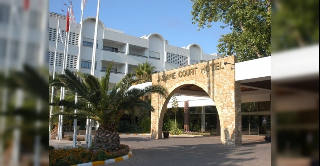 Jasmine Court Hotel'in yıldızı düştü