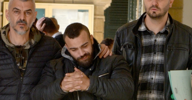 Kümesten uyuşturucu fışkırdı
