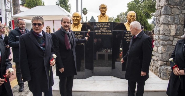 Meclis bahçesine üç büst birden