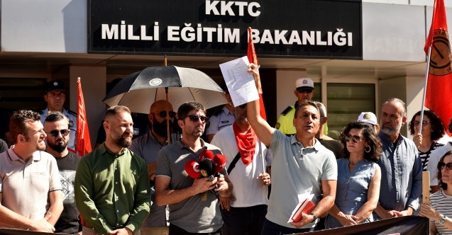 Çavuşoğlu'na istifa çağrısı