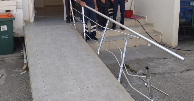 Güzelyurt Sağlık Merkezi’nde akıl almaz olay! Traktörüyle merkeze daldı