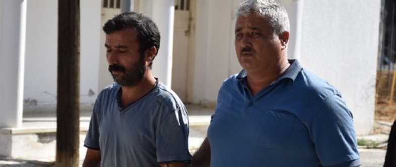 Kendisiyle Türkiye'ye dönmek istemediği için kadını darp etti