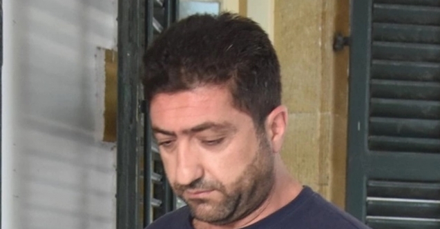 Çalıştığı işyerinin parasını çaldı