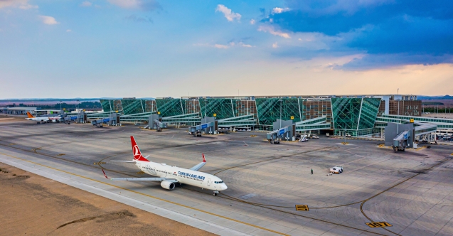 Ercan'da yolcu sayısı 3 milyona yaklaştı