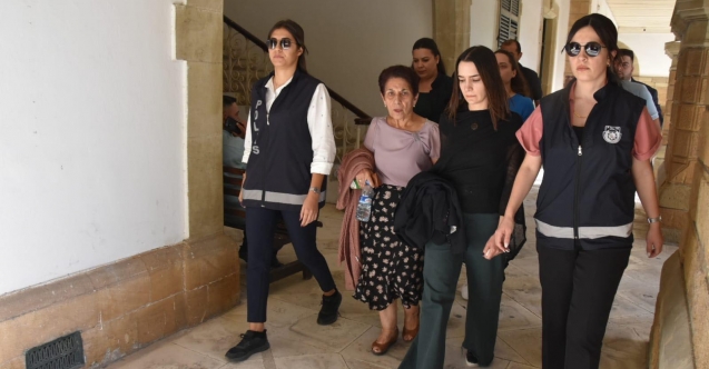 Üç eczacıya üçer gün tutukluluk