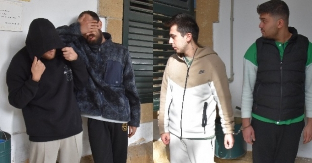 20 dakika arayla iki markete dört kez girip içki çaldı