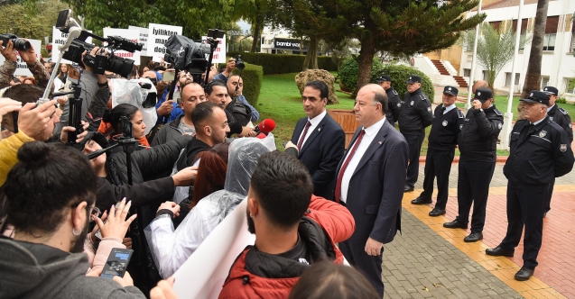 Eczacılardan bakanlara tepki
