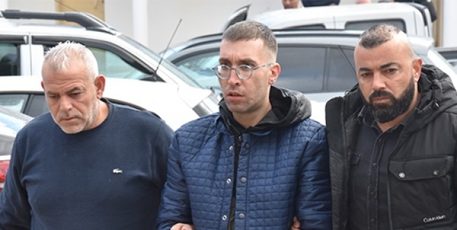 İç çamaşırında uyuşturucuyla yakalandı